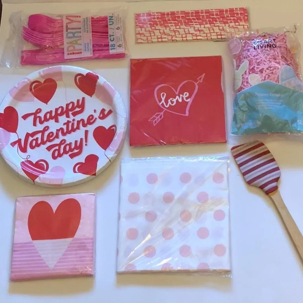 Valentine's Day Gift Basket, Pink, White, Red (#1)